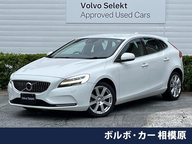 V40 T3 インスクリプション