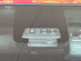 【トヨタセーフティセンス】走行中に前方の車両等を認識し、衝突しそうな時は警報とブレーキで衝突回避と被害軽減をアシスト。より安全にドライブをお楽しみいただけます。