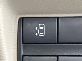 【パワースライドドア】スマートキーや運転席のスイッチでスライドドアの開閉が可能♪電動だから力を入れてドアを開ける必要が無く、小さいお子様でも、重い荷物を持っている時もラクに開け閉めできます♪