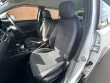 前席の画像です。是非運転席に座っていただき視界等をご確認ください。