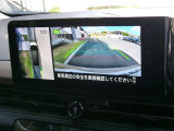 アラウンドビューモニター付きです 上から見たイメージで駐車出来ますので車庫入れの苦手な方も楽に駐車出来ます♪