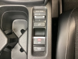 セレクターノブの下に、異なる加速感を楽しめるドライブモードスイッチがついています。一般道、スポーツ走行、エコ走行など、シーンに合わせて最適な加速感を楽しめるドライブモードスイッチです。