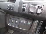 両側オートスライドドア標準装備。運転席から開閉できます。