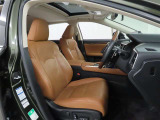 長時間の運転でも疲れにくいシートです。