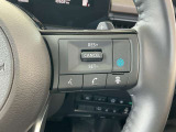 プロパイロットは前を走行するクルマを検知しアクセル、ブレーキをコントロールして車間距離を保つ手助けをしてドライバーの運転負担を軽減します。