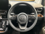 【純正革巻きステアリング】上質な革を使用することで、手にしっかり馴染みとても運転しやすいハンドルです♪