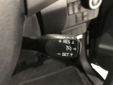 【クルーズコントロール】アクセル操作をしなくても車が自動でスピードを保ってくれ、高速道路での長距離走行が楽に♪