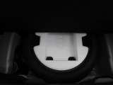 スペアタイヤ装着車。万が一の時も安心です