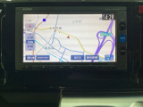 ナビゲーションはフルセグTV対応のGathers純正メモリーナビを搭載しています。Bluetoothオーディオ機能がありますので、スマートフォンなどの音楽も再生できます。