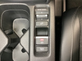セレクターノブの下に、異なる加速感を楽しめるドライブモードスイッチがついています。一般道、スポーツ走行、エコ走行など、シーンに合わせて最適な加速感を楽しめるドライブモードスイッチです。