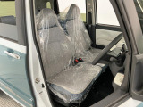 【運転席・助手席】内装ルームクリーニング済みです。しっかり綺麗にしていますので、是非、お確かめください。車に自信があるからこそ、是非一度ご来店頂き内外装も見てもらえると幸いです。