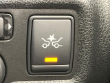 【エマージェンシーブレーキ】走行中に前方の車両等を認識し、衝突しそうな時は警報とブレーキで衝突回避と被害軽減をアシスト。より安全にドライブをお楽しみいただけます。