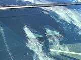 【スマートアシスト】スマートアシストは、前方車両や歩行者を検知して衝突回避を支援する先進安全システムです。事故リスクを低減し、安心してドライブを楽しめます。