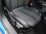 禁煙車ですので焦げや臭いなどはございません。気持良くお乗り頂けます。
