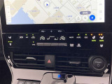 デュアルエアコンとは、運転席と助手席で、個別に温度設定ができる機能です。気温の感じ方は、人それぞれ違うもの。乗る人に優しい機能ですね。