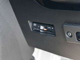 ビルトイン型ETCユニット搭載で、高速道路等利用時、便利に利用可能です。
