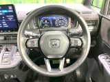 【純正革巻きステアリング】上質な革を使用することで、手にしっかり馴染みとても運転しやすいハンドルです♪