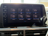 タッチパネルの純正ナビゲーション「ディスカバープロ」。Bluetooth、App-Connectなどの機能を搭載しています。