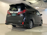 車検や点検・整備も大阪トヨペットにお任せください。お客様の快適なカーライフを長く安心サポートいたします。