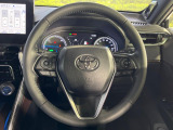 【純正革巻きステアリング】上質な革を使用することで、手にしっかり馴染みとても運転しやすいハンドルです♪