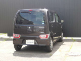 当社は全車、無料の「ワイド保証」付き。さらにプラス1年、2年の保証延長をご希望される方には有料で用意してます。全国2000以上の日産サービス工場がご愛車をサポートしてくれます。安心