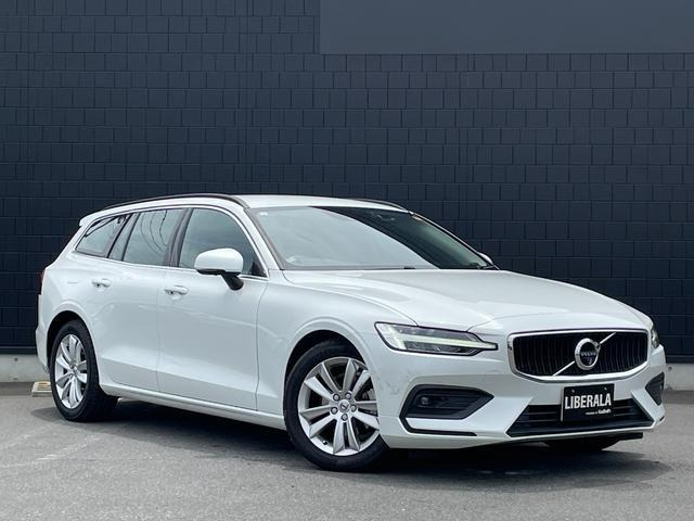 V60 B4 モメンタム 本革シート 修復歴無し