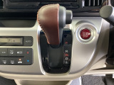 発進時から滑らかに加速する無段階変速のCVTはストップ&ゴーの多い街の中も快適です