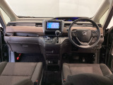 【前方視界】開放的な前方視界!運転がしやすく疲れにくいです♪窓が大きく、見通しがとっても良いおクルマですよ♪