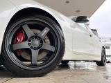 【19インチNISMOアルミホイール】外観にマッチしたNISMOアルミホイールを装着しております。各種社外アルミホイールや、スタッドレスタイヤも取扱いしております。是非ご相談ください♪