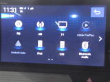 フルセグテレビ搭載。USB入力、Bluetoothオーディオに対応しています。