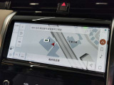 新インフォテイメントシステム「Pivi Pro」に搭載される3Dサラウンドカメラシステム。車輌AIにより車輌を含む周囲の映像を立体的に表示。よりスムーズな駐車や発進が可能となります。