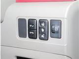 【車屋】として、長く車業界に従事した経験豊富なスタッフが多数在籍しております。
