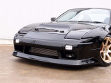 人気の180sxタイプXカスタム車両の入庫!純正スーパーブラック外装色をベースにHKS車高調、CST17AW、フルエアロ、前後オーナーフェンダーに加え前後ハブ5穴変更済み。希少価値の高い一台となります