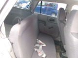 座席を降りたためば、あっという間に広々とした荷室に早変わり。軽い力でサッと倒せる設計で、急な荷物の増量にも即座に対応できます。