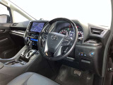 前方の見通しが良いすっきりした視界、誰でも扱いやすく運転できます。疲れにくく安心ドライブを更に快適なものにします!
