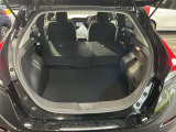 後部座席をシートアレンジすれば、大きい荷物も楽々積めますよ!