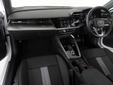 指定工場で車検までご対応可能。6ベイを完備したサービス工場を併設し、快適なAudiライフをサポートします。詳しくは0078-6002-900146中古車スタッフまで