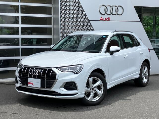 アウディ Q3 