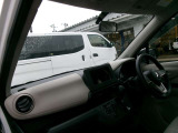 視界広々で運転も楽ちんです!!