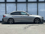 自動車保険も純正のクオリティを。BMWの正規ディーラーのみが取り扱い可能な、BMW専用自動車保険。専任のスタッフが皆様のカーライフを24時間365日サポート致します。
