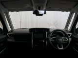 見通しのよいすっきりとした視界で、誰でも運転しやすいです。運転のしやすさは疲れにくさにも繋がりますよ♪
