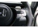 Hondaセンシングの機能のひとつ、アダプティブクルーズコントロール付!アクセルから足を離しても設定したスピードと前車との車間を保ち走行してくれます!車線維持もアシスト☆高速道路で疲労軽減ですね☆