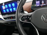 設定したスピードを上限に自動で加減速をし、一定の車間距離を保つ事で長距離運転の疲労を軽減する【ACC】が装備。