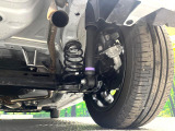 お車を安心してお乗りいただく為には、足回りの定期点検が欠かせません。サービスサポート(有償保証)では無料点検もご提供しており、安心のカーライフをお過ごしいただけるサポート体制が整っています。