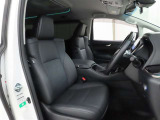 長時間の運転でも疲れにくいシートです。