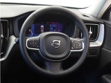 前方車を自動追従するアダプティブクルーズのほか、ステアリング操舵も行う進化型クルーズ『パイロットアシスト』を搭載。車体を車線内へと適正に維持しつつ先行車を忠実に追従します。