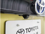 バックカメラが付いているので後方確認が非常にしやすいです。今や運転初心者も熟練者も必須装備!ついていて損はないですね♪