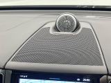 【Bowers & Wilkins】ボルボのプレミアムオーディオ。車内空間という特殊な環境に100年以上の伝統を持つイェーテボリ交響楽団の音響を再現した「コンサートモード」を搭載。