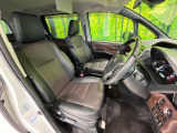 運転席シート廻りは使用感も少なく、良好な状態となっています。丁寧に使われていたことがよくわかりますね。