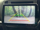 【バックカメラ】駐車時に後方がリアルタイム映像で確認できます。大型商業施設や立体駐車場での駐車時や、夜間のバック時に大活躍!運転スキルに関わらず、今や必須となった装備のひとつです!